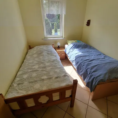 Duzy Dom Letniskowy - Blizniak Nad Jeziorem Skarlinskim I 180m Od Jeziora I Lodka Wioslowa W Cenie