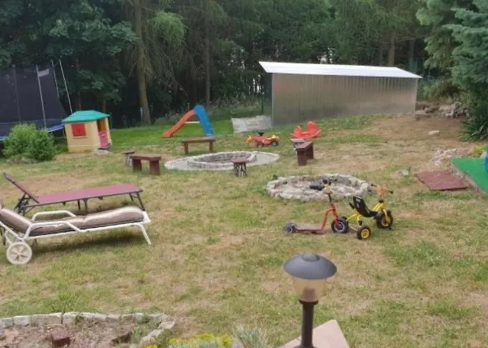 Duży Dom Letniskowy - Bliźniak Nad Jeziorem Skarlińskim I 180m Od Jeziora I łódka Wiosłowa W Cenie Dom wakacyjny