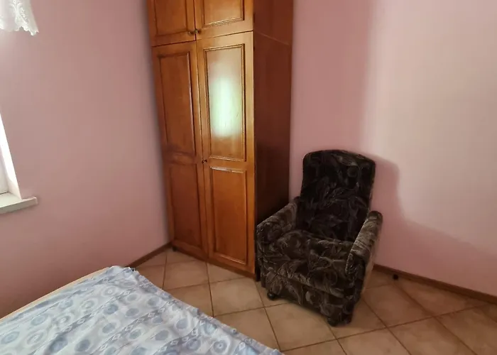 Duży Dom Letniskowy - Bliźniak Nad Jeziorem Skarlińskim I 180m Od Jeziora I łódka Wiosłowa W Cenie Dom wakacyjny